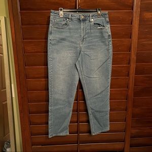 American Eagles Mom Jeans